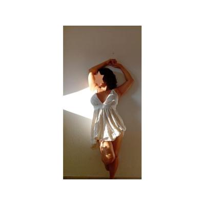 DIANA FENIX ELEGANTE Y CON MUCHA CLASE