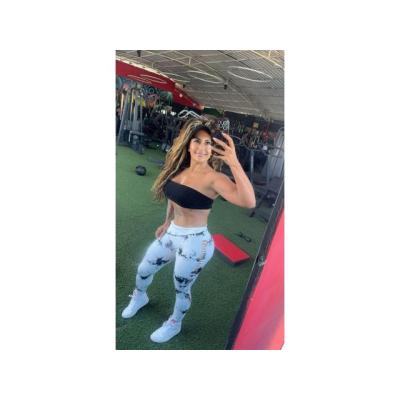 TRES AMIGAS GUAPÍSIMAS RECIÉN LLEGADAS