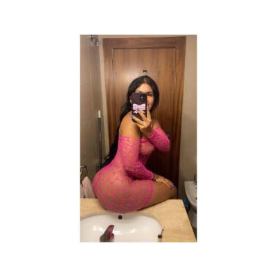 TRES AMIGAS GUAPÍSIMAS RECIÉN LLEGADAS