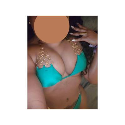 TRES AMIGAS GUAPÍSIMAS RECIÉN LLEGADAS