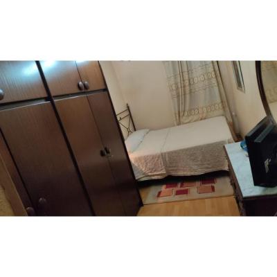 SE ALQUILA BONITA HABITACIÓN POR SEMANA