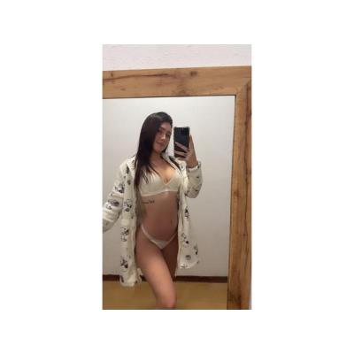 WENDY HERMOSA  COLOMBIANA 22 AÑITOS