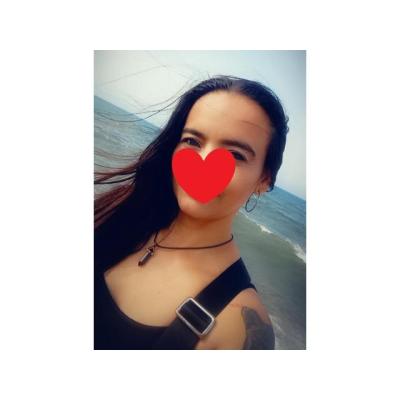 VIVIANA HERMOSA colombiana espera EN mataro