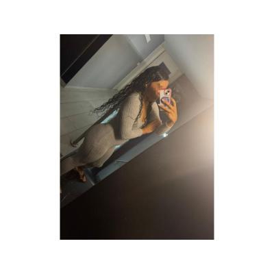 CUATRO AMIGAS ESTRENANDO NUEVO PISO 24H