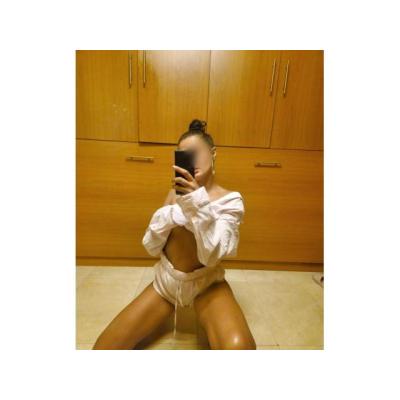 Yassmin morena exótica en Girona