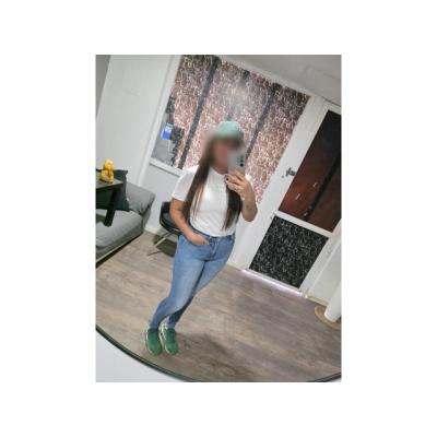 TENGO UNA BOQUITA JUGUETONA Y MUY MAMADORA