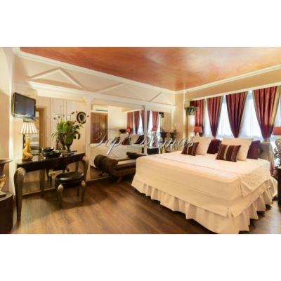 ERES ESCORT, GRAN CLIENTELA, PLAZA