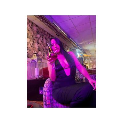 AUTÉNTICA, SENSUAL Y DIVERTIDA