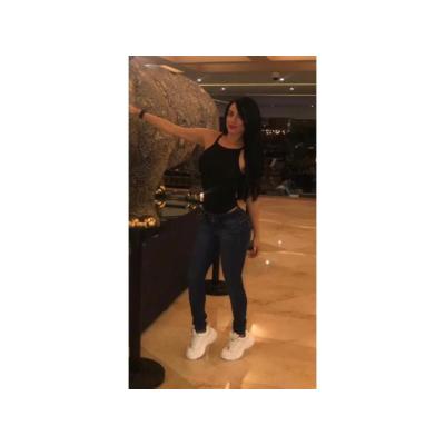 CUEVAS DE ESCÁNDALO BELLEZA LATINA 