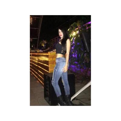 CUEVAS DE ESCÁNDALO BELLEZA LATINA 