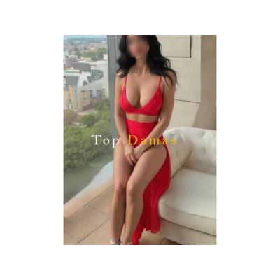 LORENA, Arrebatadora belleza y sensual