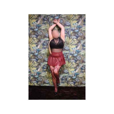 La masajista más sexy, Laura