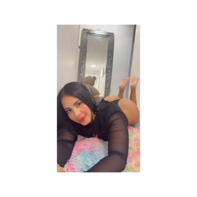 Isabella , elegancia y picardía