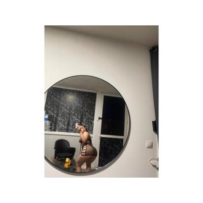 HALAME EL CABELLO MIENTRAS ME FOLLAS