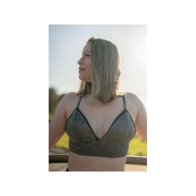 GIME DE PLACER JUNTO A SEXY BRASILEÑA 