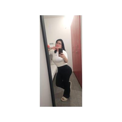 ELEGANTE COLOMBIANA SOLOS TU Y YO