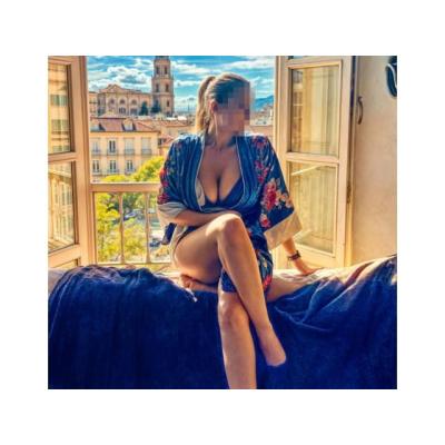Chica española de lujo