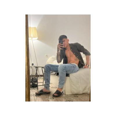 CERCANO, DISCRETO COLOMBIANO