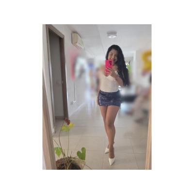 Sol, tu chica ideal jugosa venezolana