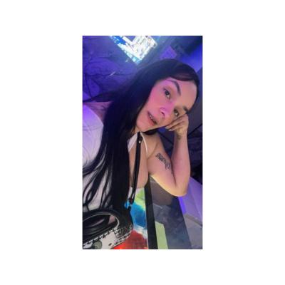 LUNA JOVENCITA COLOMBIANA GUAPÍSIMA ESTRENO