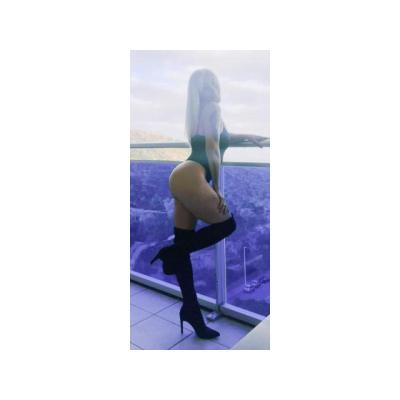 KARINA ARGENTINA RUBIA EXPLOSIVA MADURITA