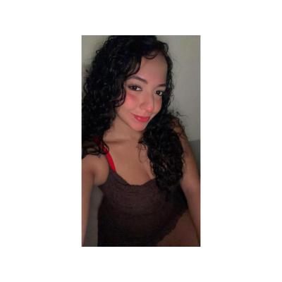 SCARLETT  BELLA Y TRAVIESA