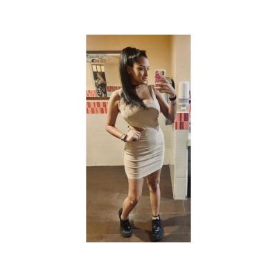 latina juguetona e implicada en la linea!