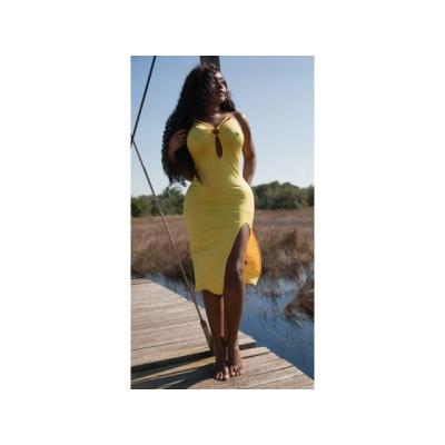 CHICA COLOMBIANA EN BUSCA DE AVENTURAS