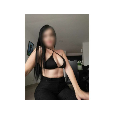 SEÑORITA IDEAL CON CURVAS DE INFARTO
