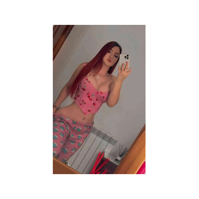 PROVOCATIVA JOVENCITA CON CARITA DE MUÑECA