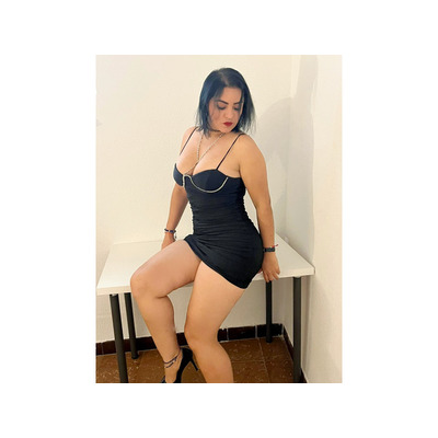 SEDUCTORA TE ESPERA EN SEXY LENCERIA