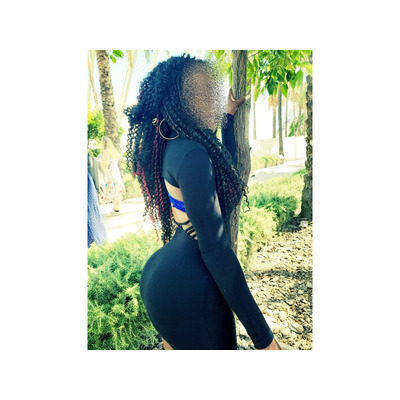 hermosa morenaza latina.