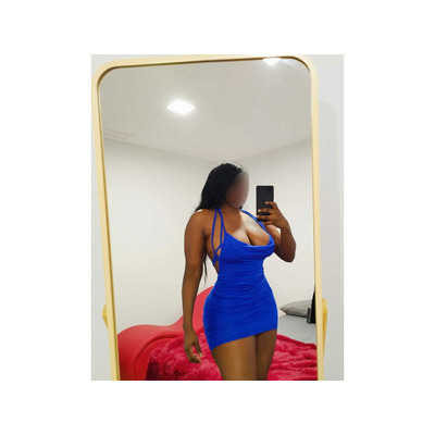 SEXY MORENA PARA TUS FANTASIAS