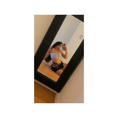 Caro una joven divertida cariñosa