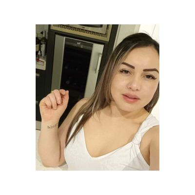LINDA RUBIA, TRAVIESA  