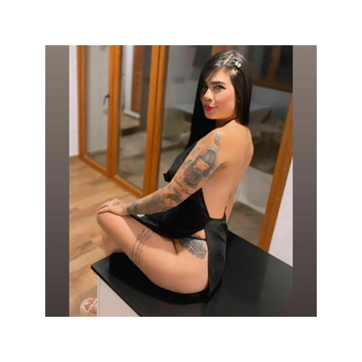 TRAGA POLLAS , CORRETE EN MIS TETAS