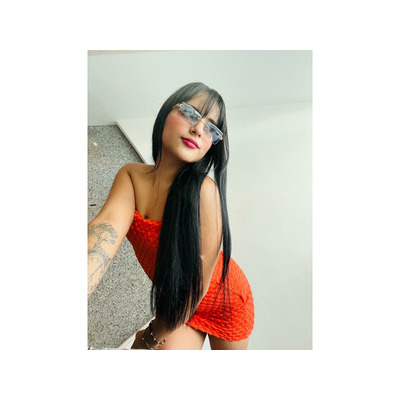 (L) DANIELA PUTITA CON GANAS DE POLLA. . .