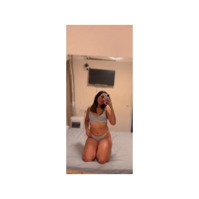chicas  latinas recién llegadas